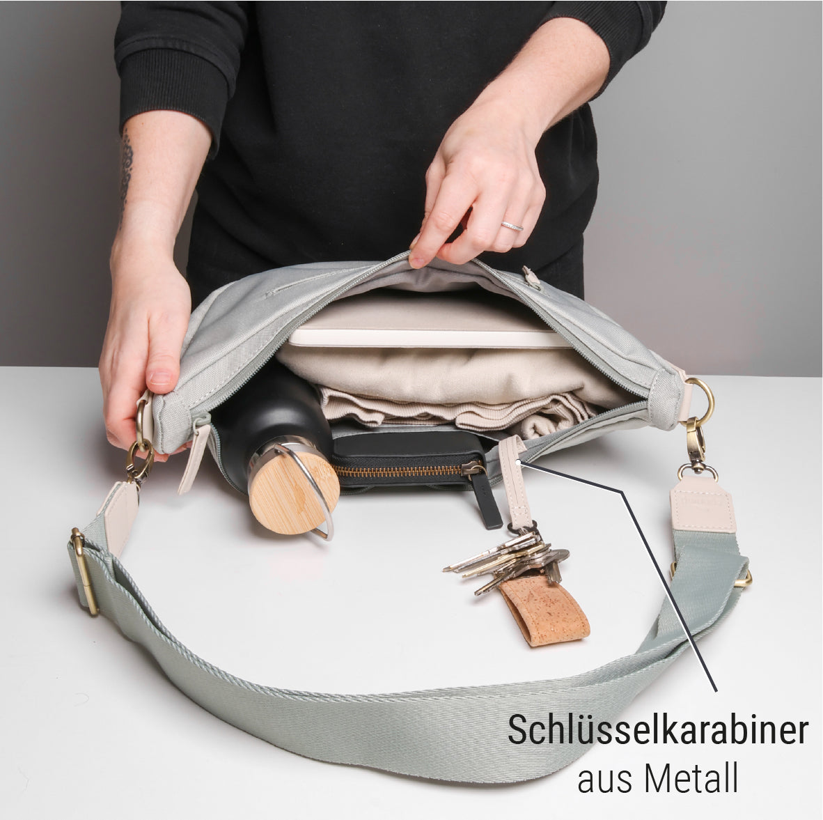 "Easy" Moonbag mit breitem Gurt